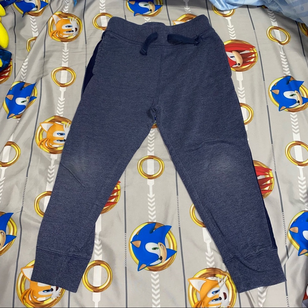 Boy’s sweatpants